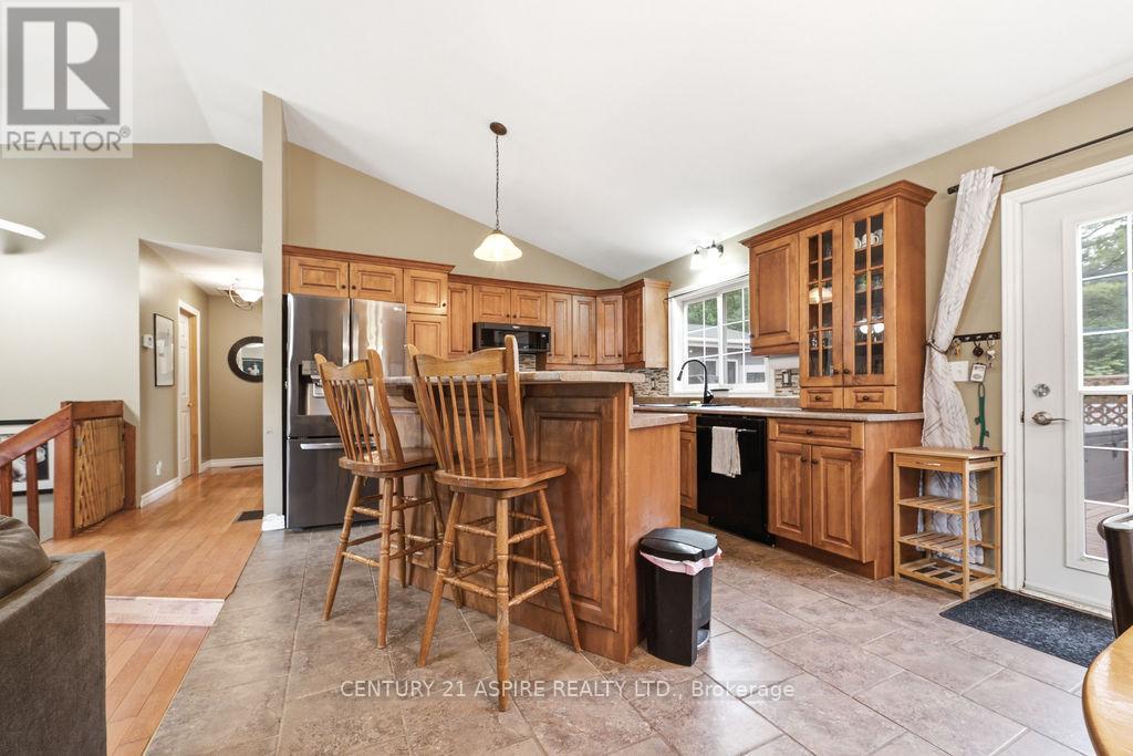 17 Martin Street, Laurentian Hills, Ontario  K0J 1J0 - Photo 13 - X13460034