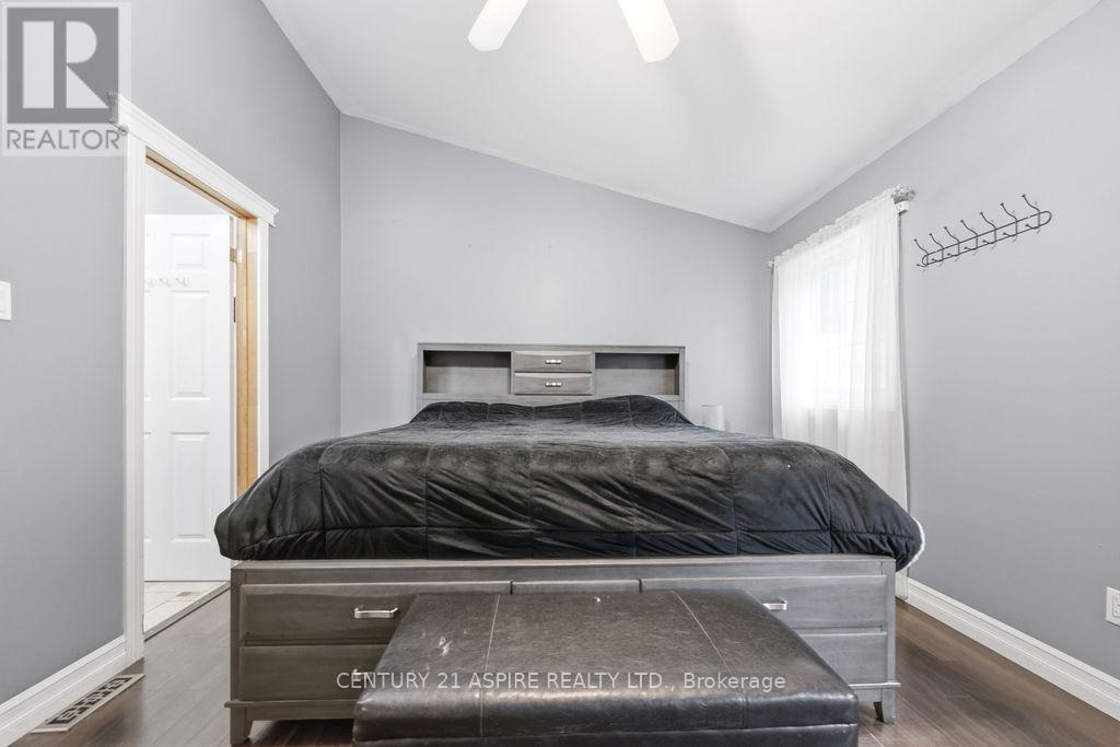 17 Martin Street, Laurentian Hills, Ontario  K0J 1J0 - Photo 16 - X13460034