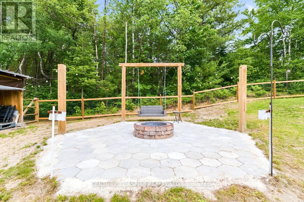 17 Martin Street, Laurentian Hills, Ontario  K0J 1J0 - Photo 39 - X13460034