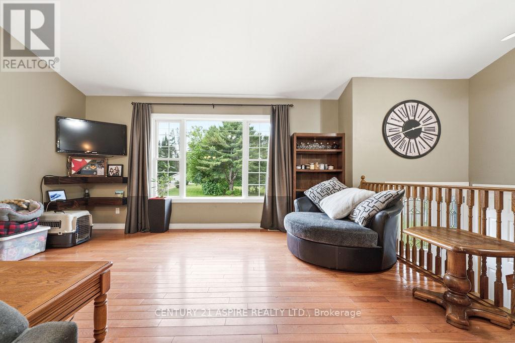 17 Martin Street, Laurentian Hills, Ontario K0J 1J0 - Photo 6 - X13460034