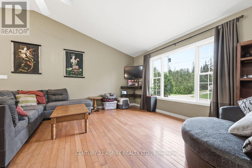 17 Martin Street, Laurentian Hills, Ontario K0J 1J0 - Photo 7 - X13460034