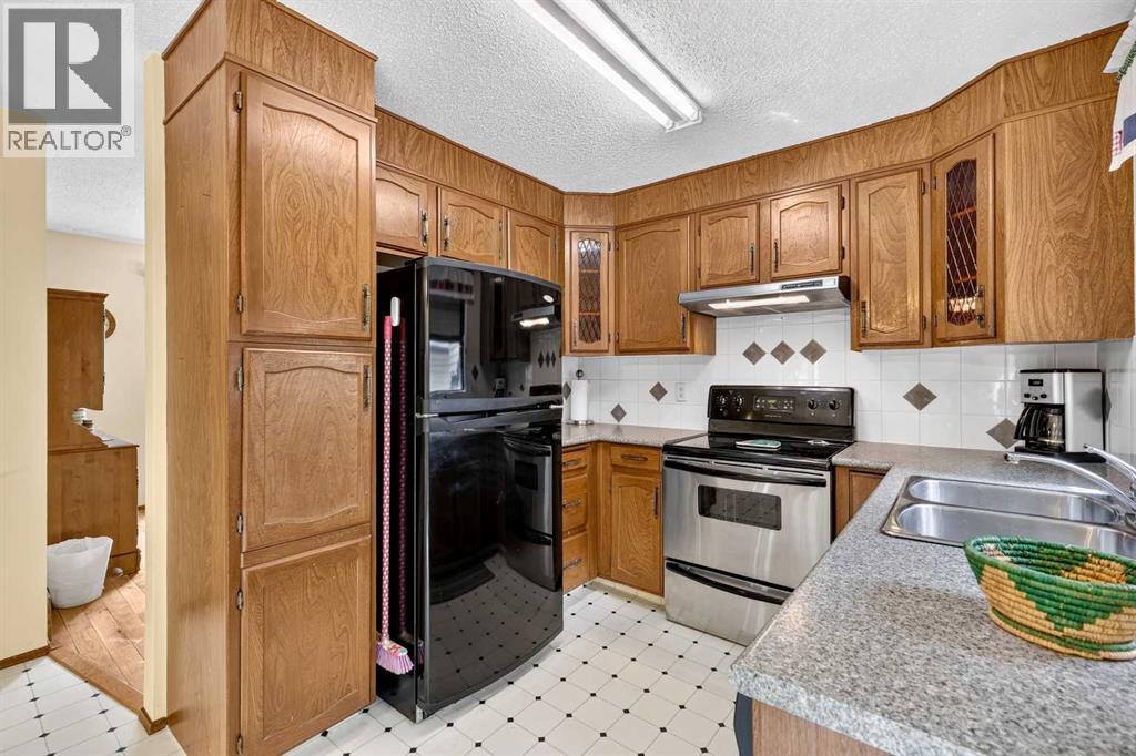 296 Templeton Circle Ne, Calgary, Alberta  T1Y 5R5 - Photo 18 - A2320806