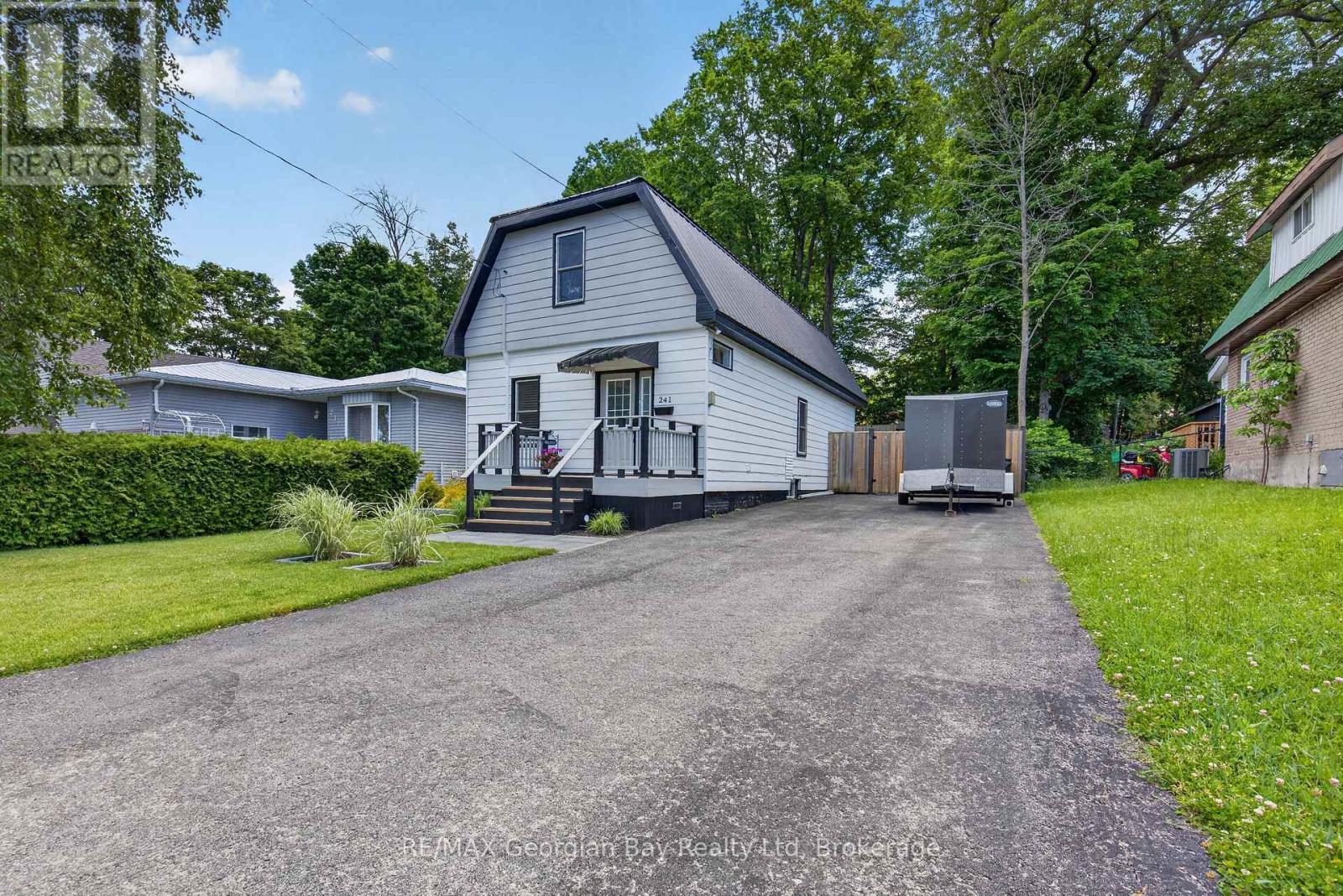 241 DONALDA STREET, Midland, Ontario