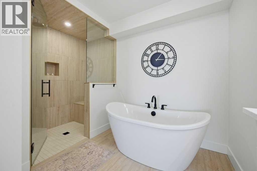 107, 15 Cougar Ridge Landing SW, Calgary, Alberta  T3H 6C3 - Photo 20 - A2315610