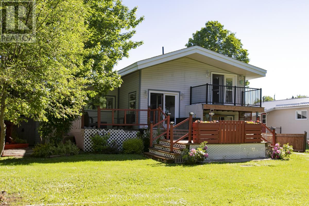 85 Royal York Blvd, Sault Ste. Marie, Ontario  P6A 6X3 - Photo 11 - SM261497