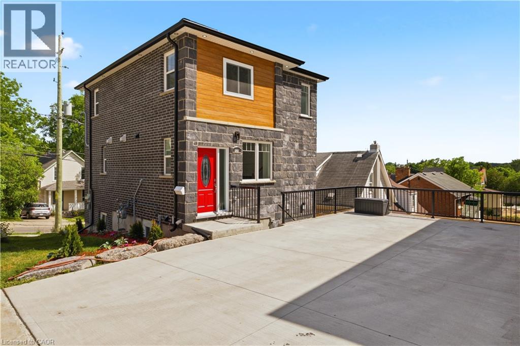 131 ST GEORGE Street, Kitchener, Ontario