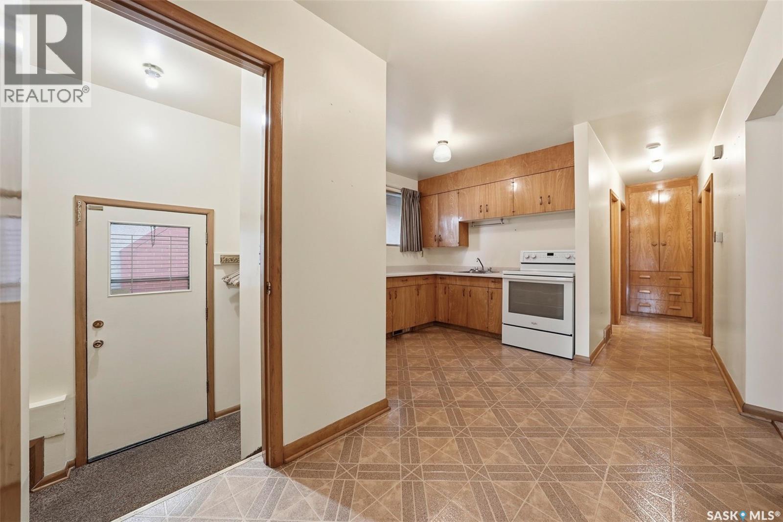 924 9th Avenue N, Saskatoon, Saskatchewan  S7K 2Z4 - Photo 15 - SK039432