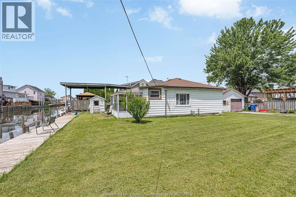 22 Manhattan Street, Lasalle, Ontario  N9J 2L7 - Photo 3 - 26014455
