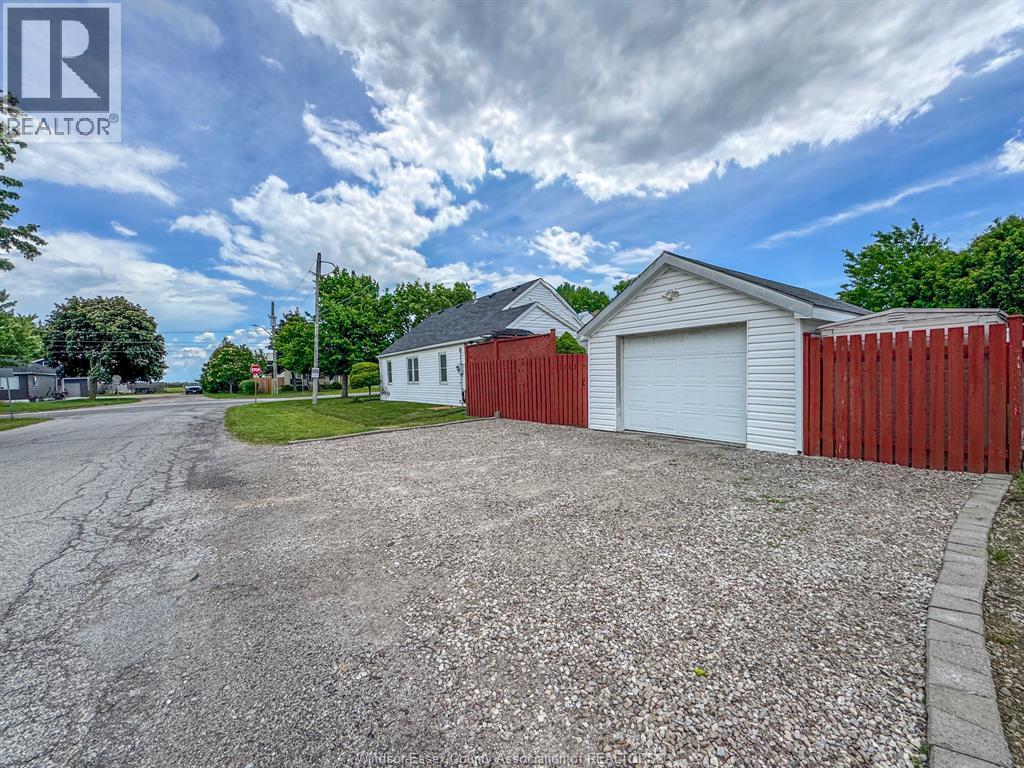 3603 Riberdy, Windsor, Ontario  N8W 3V9 - Photo 32 - 26014361