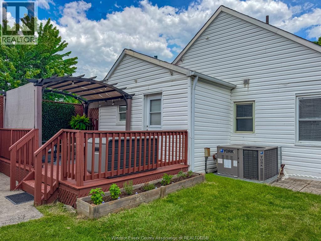 3603 Riberdy, Windsor, Ontario  N8W 3V9 - Photo 25 - 26014361