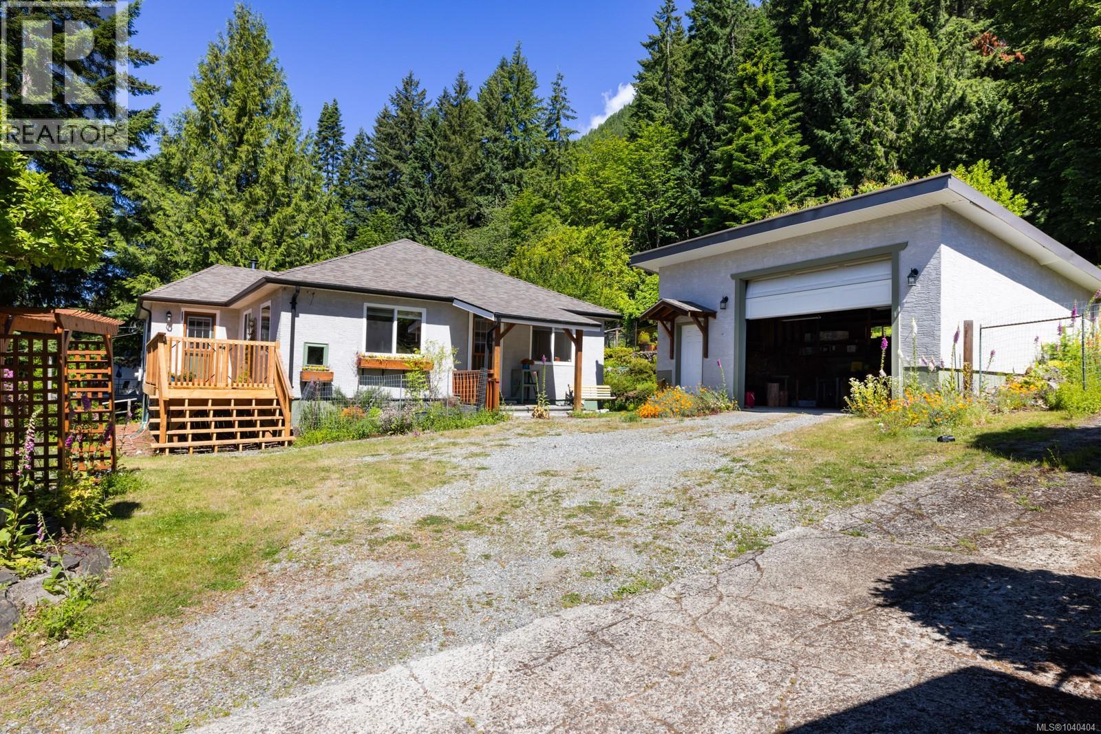 10093 Youbou Rd, Youbou, British Columbia  V0R 3E1 - Photo 4 - 1040404