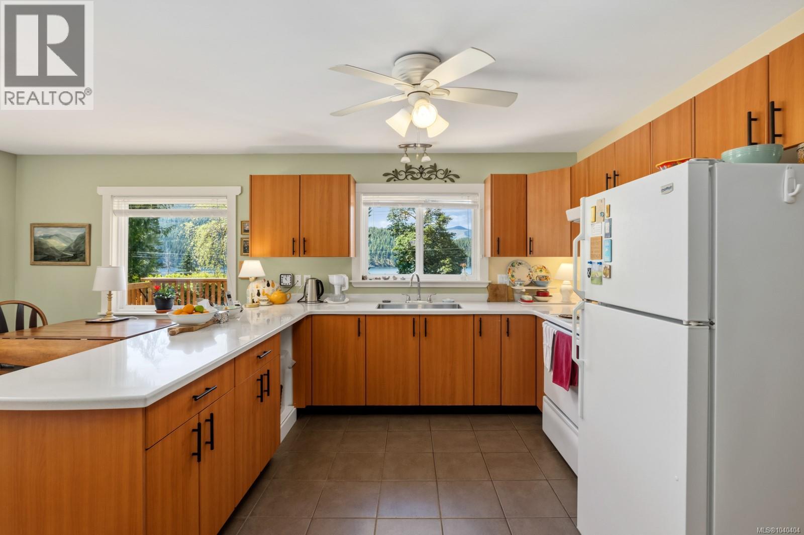 10093 Youbou Rd, Youbou, British Columbia  V0R 3E1 - Photo 7 - 1040404