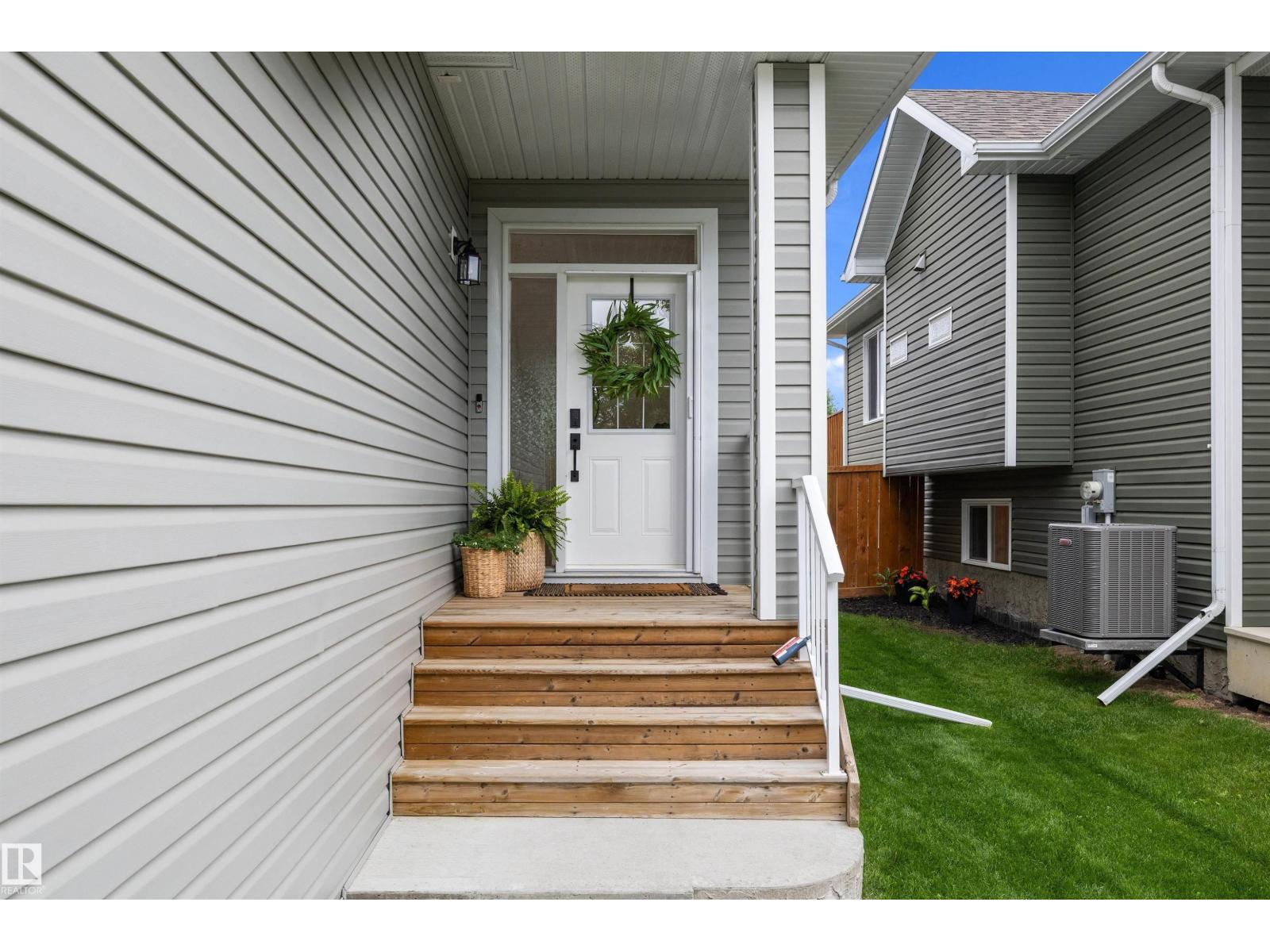 8914 97a, Morinville, Alberta  T8R 2N6 - Photo 3 - E4494265