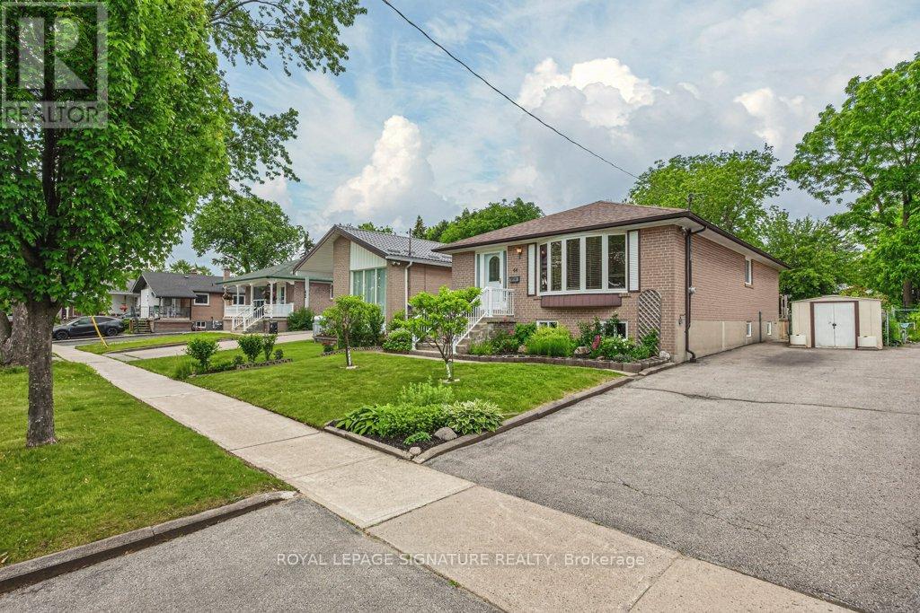 44 Rowallan Drive, Toronto, Ontario M1E 2Y6 - Photo 2 - E13460054