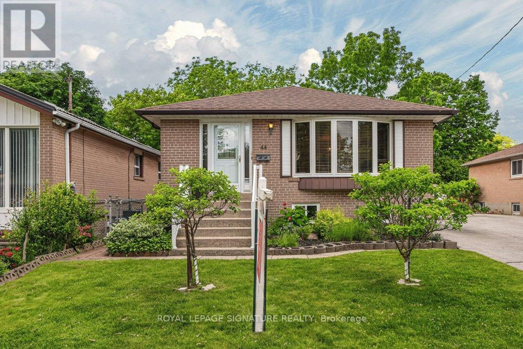 44 Rowallan Drive, Toronto, Ontario M1E 2Y6 - Photo 3 - E13460054
