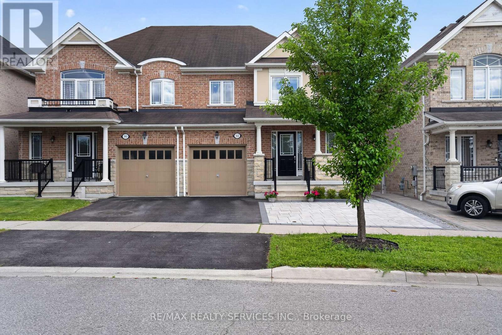92 Snowling Drive, Ajax, Ontario L1Z 0G1 - Photo 3 - E13460058