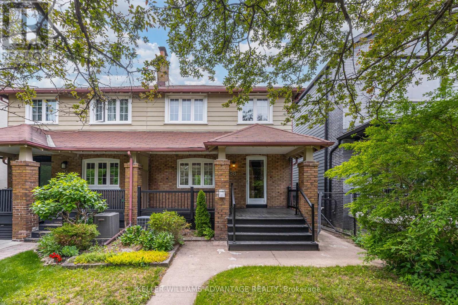 38 HOPEDALE AVENUE, Toronto, Ontario