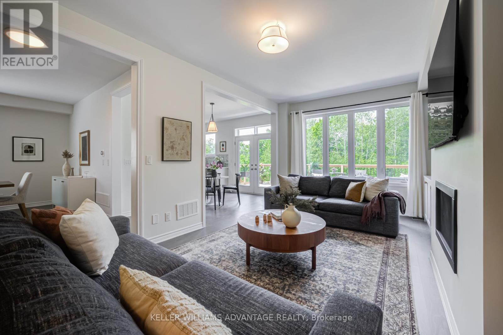 46 Sutcliffe Drive, Whitby, Ontario  L1R 0R1 - Photo 4 - E13460088