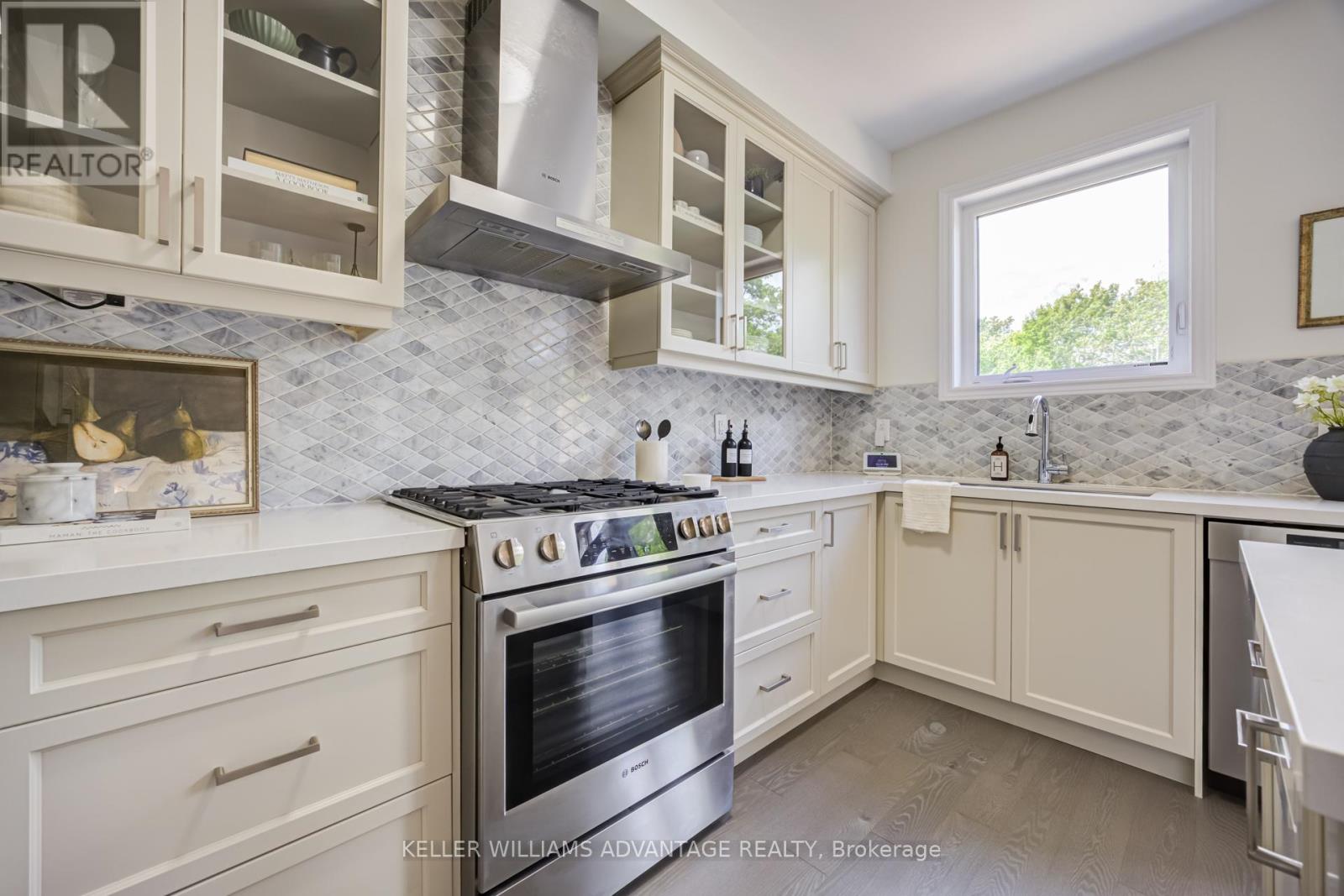 46 Sutcliffe Drive, Whitby, Ontario  L1R 0R1 - Photo 7 - E13460088