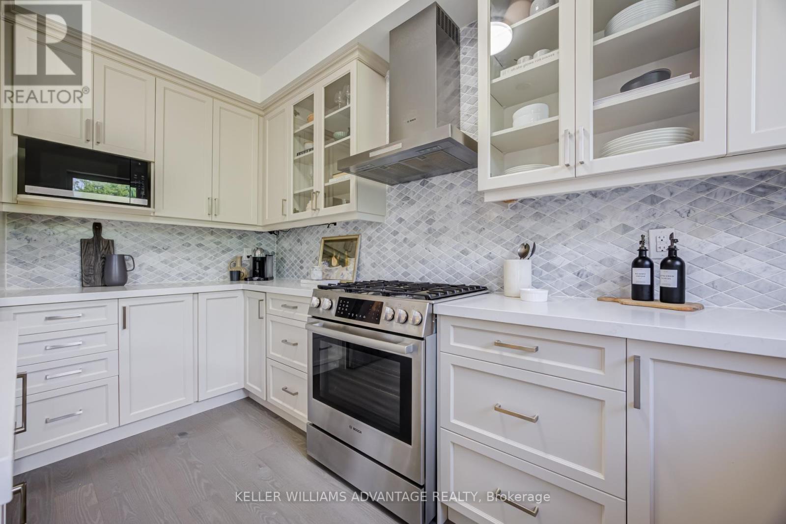 46 Sutcliffe Drive, Whitby, Ontario  L1R 0R1 - Photo 8 - E13460088