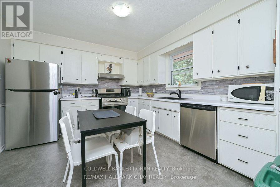 Upper Level - 8 Doner Street, New Tecumseth, Ontario  L9R 1M5 - Photo 3 - N13460094