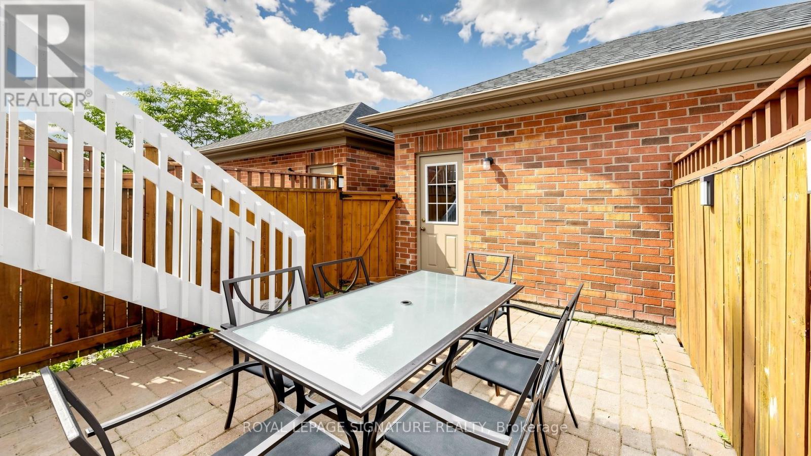 383 White's Hill Avenue, Markham, Ontario  L6B 0J4 - Photo 17 - N13460144