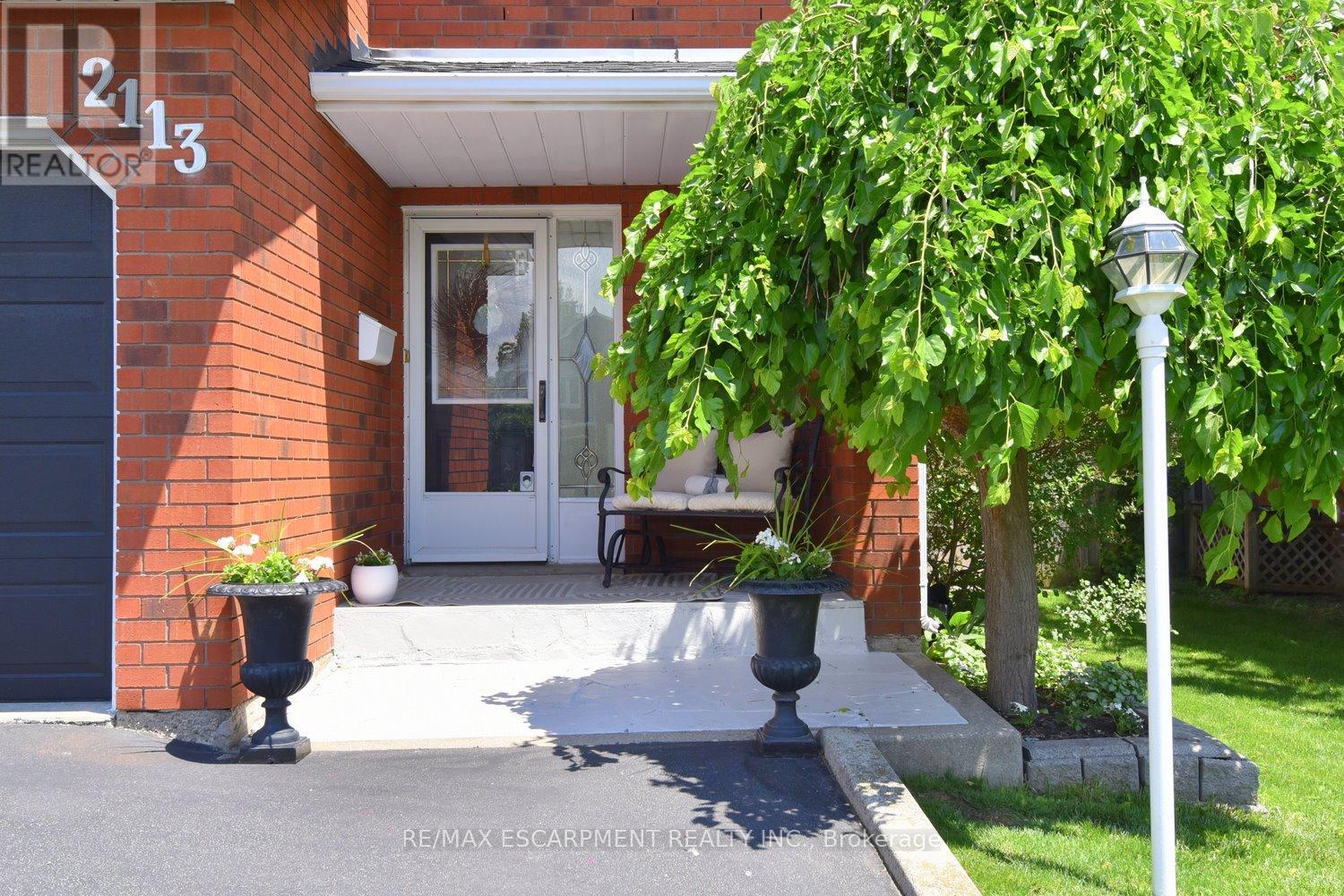 2113 Chrisdon Road, Burlington, Ontario  L7M 3S4 - Photo 4 - W13460108