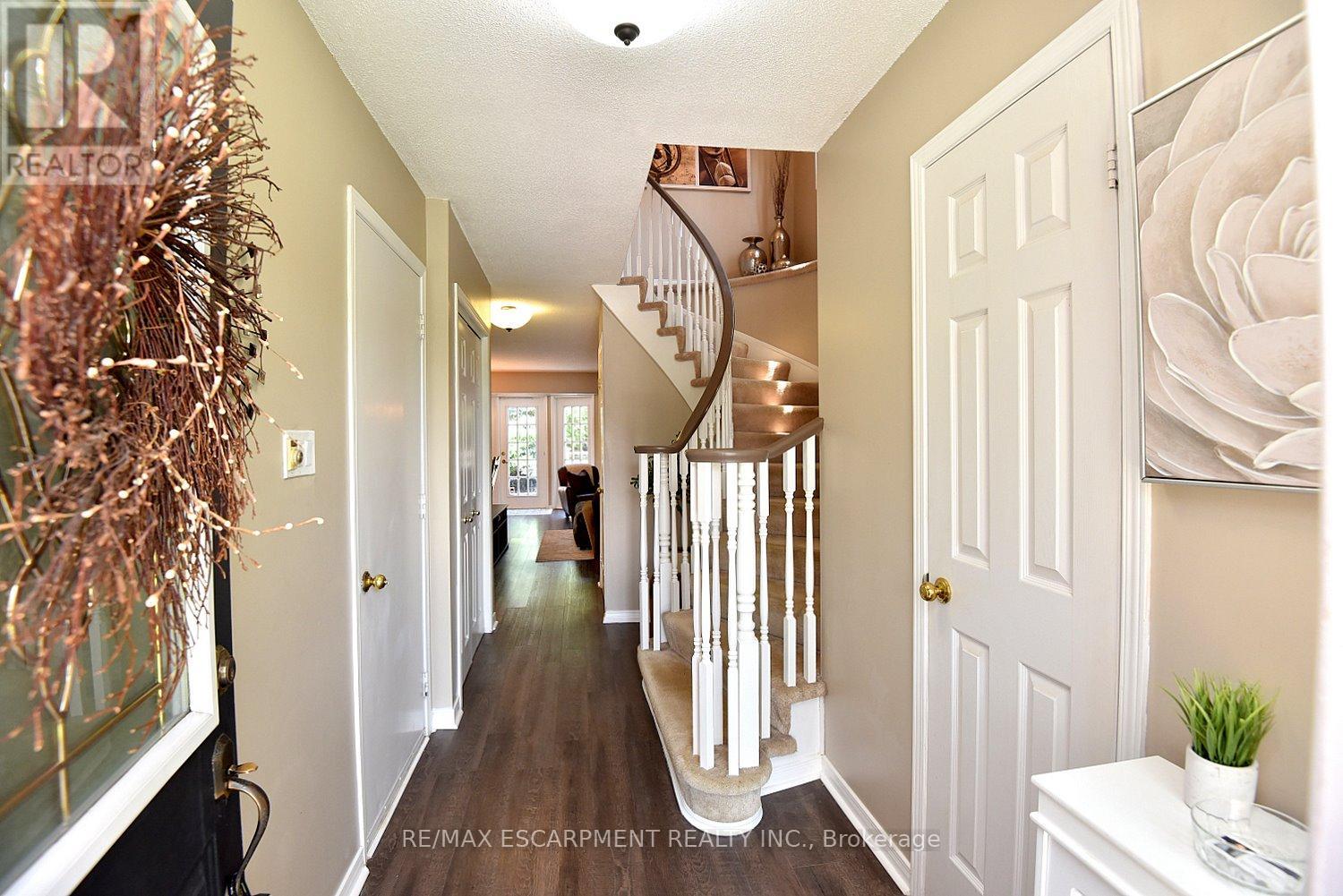 2113 Chrisdon Road, Burlington, Ontario  L7M 3S4 - Photo 6 - W13460108
