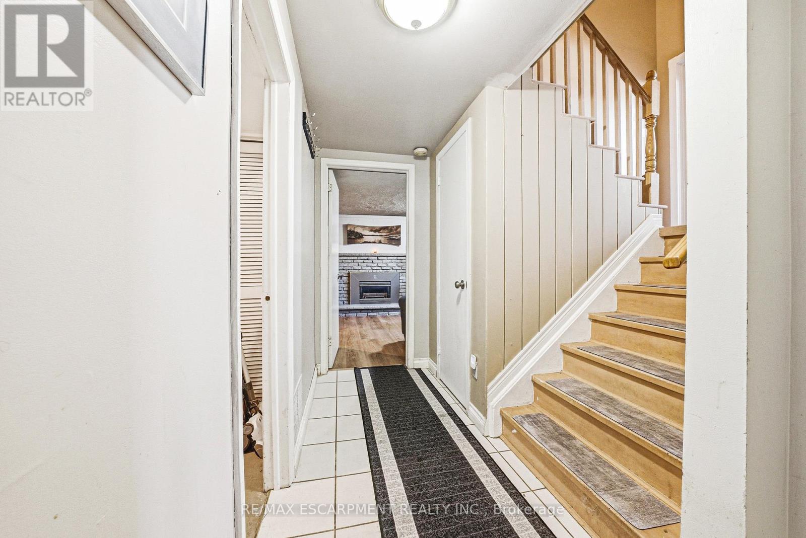 2231 Sandringham Drive, Burlington, Ontario  L7P 3E6 - Photo 19 - W13460152