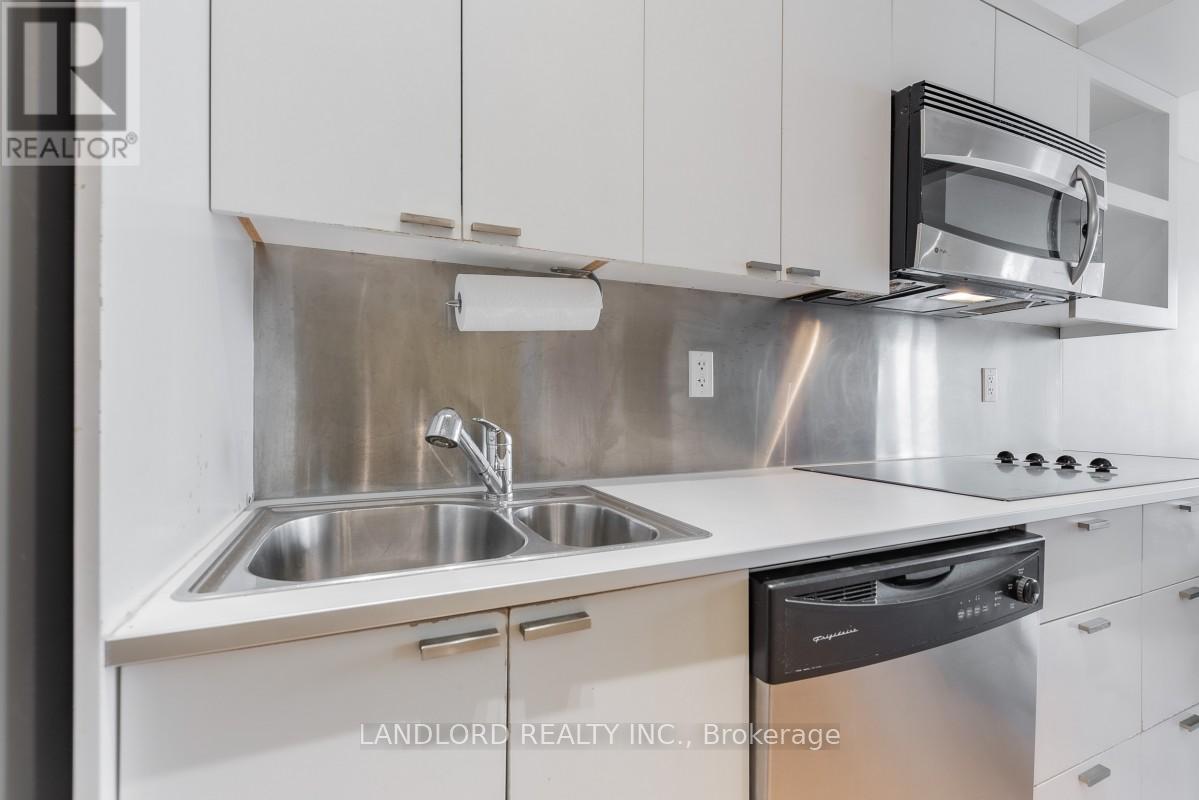 1620 - 111 Elizabeth Street, Toronto, Ontario  M5G 1P7 - Photo 11 - C13451102