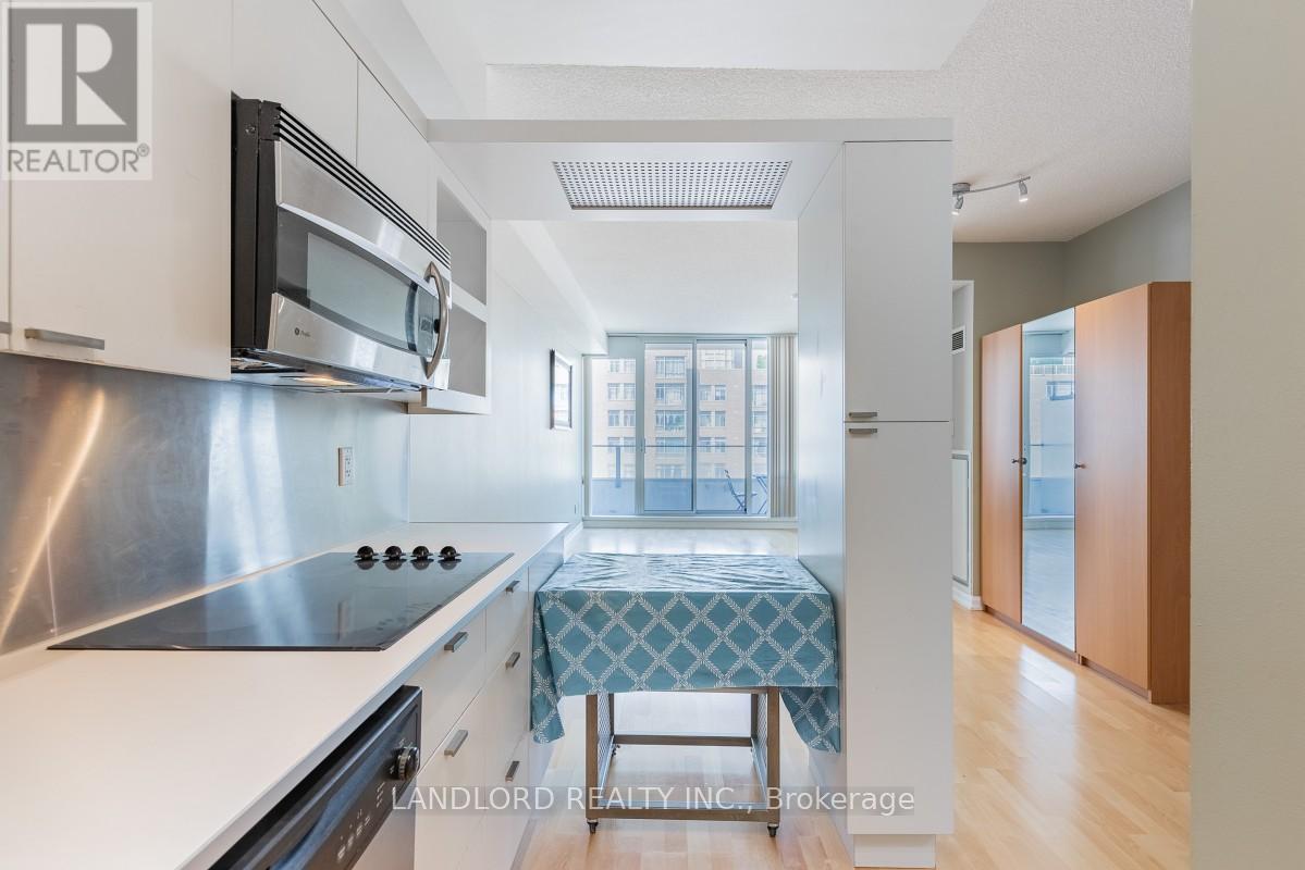 1620 - 111 Elizabeth Street, Toronto, Ontario  M5G 1P7 - Photo 12 - C13451102
