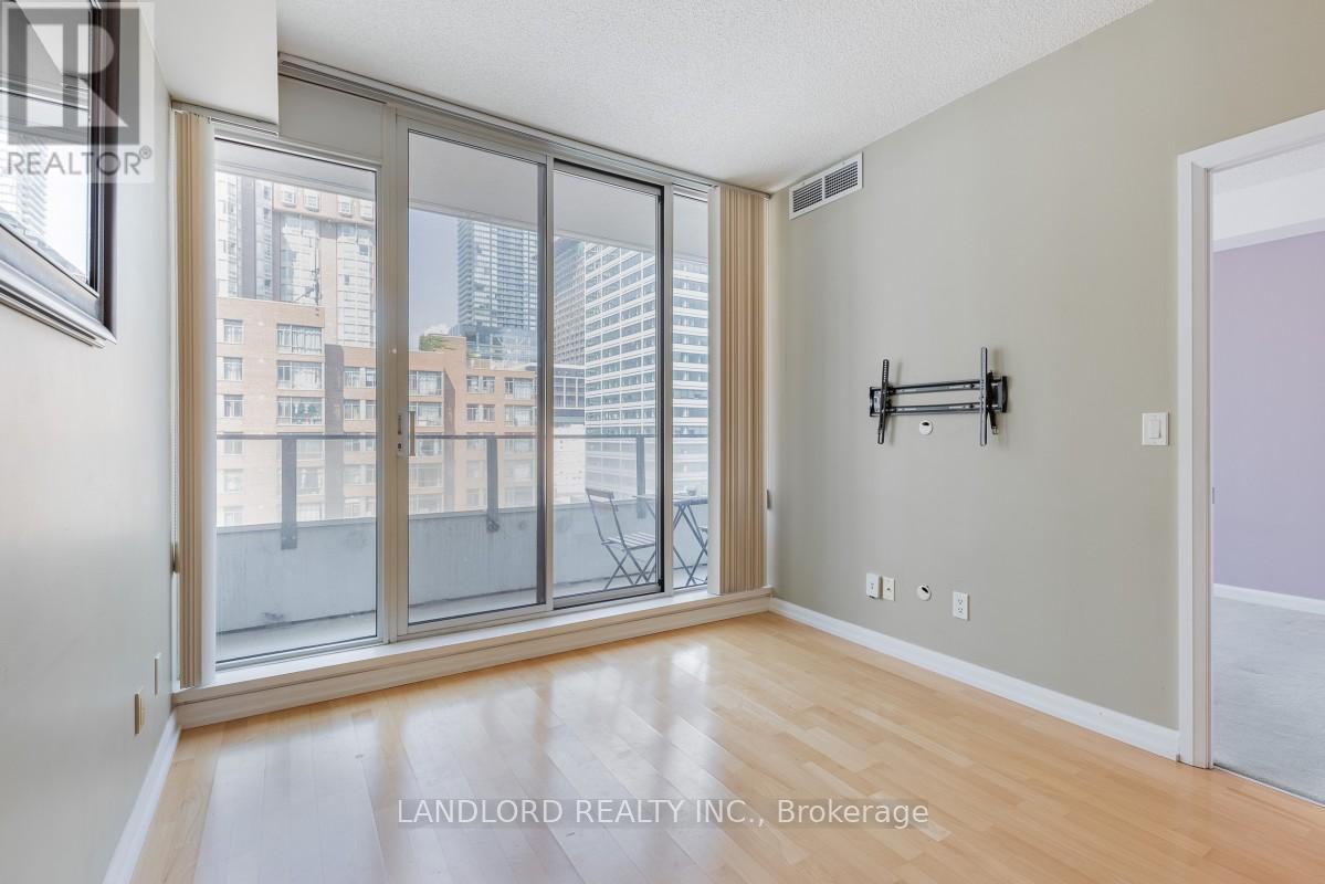 1620 - 111 Elizabeth Street, Toronto, Ontario  M5G 1P7 - Photo 5 - C13451102