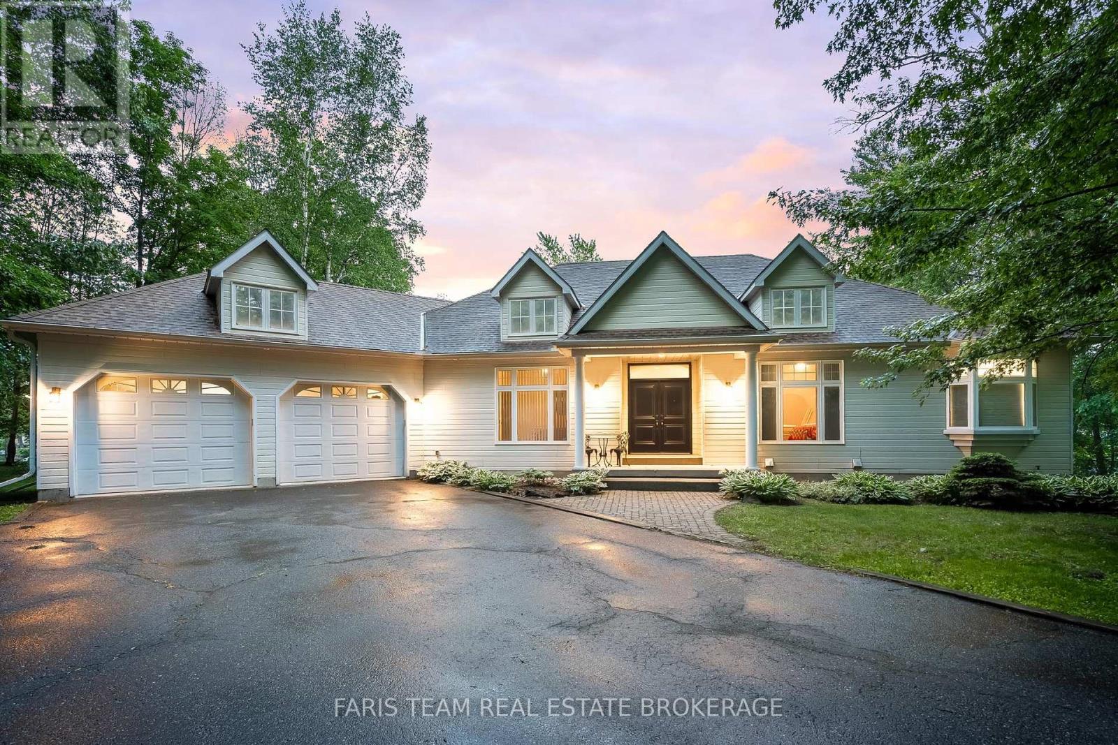 1037 Rockcastle Road, Gravenhurst, Ontario  P0E 1N0 - Photo 2 - X13460118
