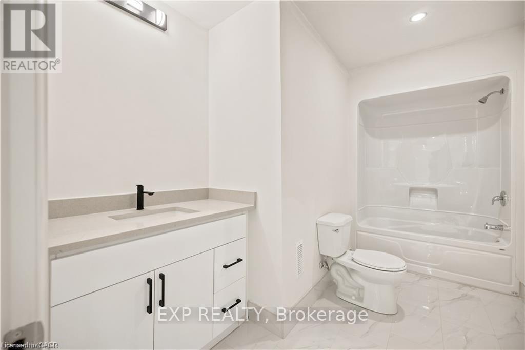 129 St George Street, Kitchener, Ontario  N2G 2T2 - Photo 36 - X13460128