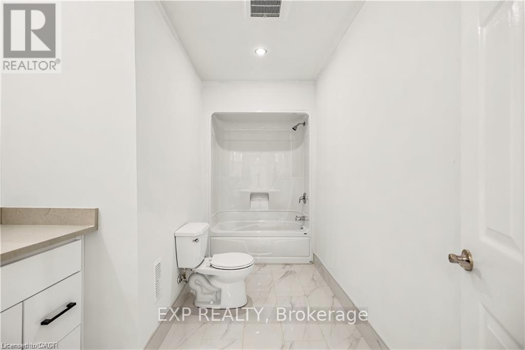 129 St George Street, Kitchener, Ontario  N2G 2T2 - Photo 37 - X13460128