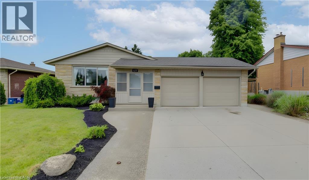 127 Strathcona Crescent, Kitchener, Ontario  N2B 2W8 - Photo 3 - 40840981