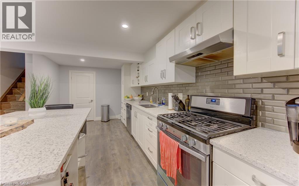 127 Strathcona Crescent, Kitchener, Ontario  N2B 2W8 - Photo 33 - 40840981