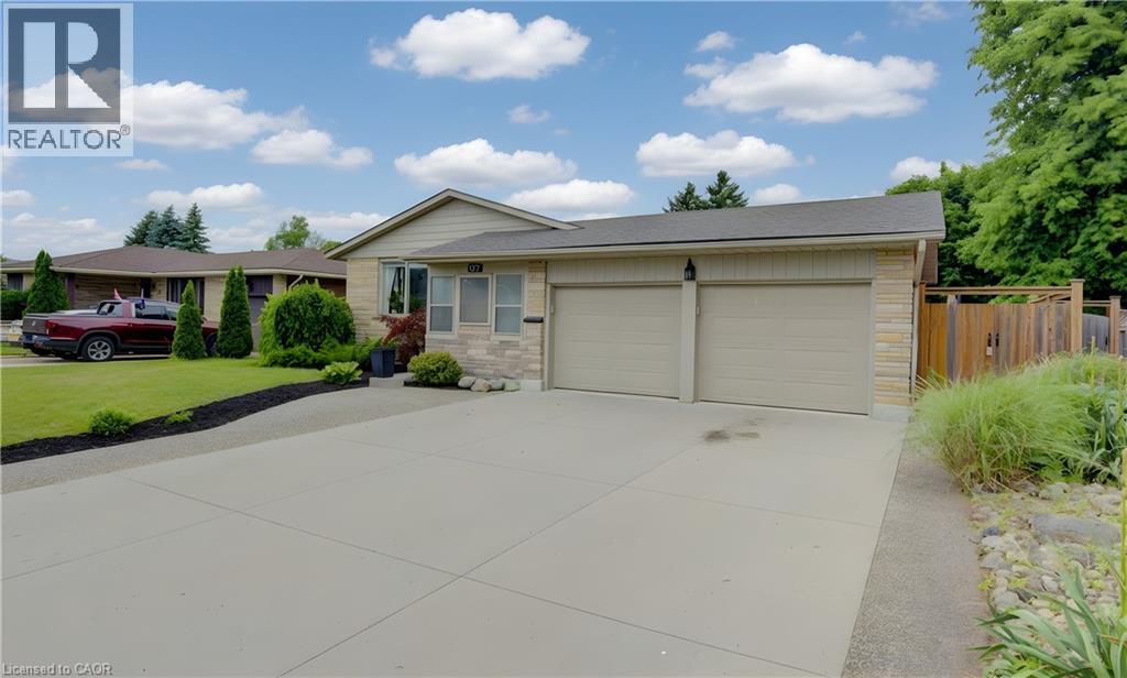 127 Strathcona Crescent, Kitchener, Ontario  N2B 2W8 - Photo 4 - 40840981
