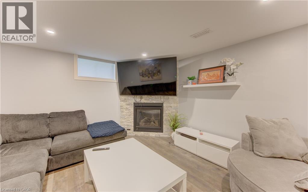 127 Strathcona Crescent, Kitchener, Ontario  N2B 2W8 - Photo 36 - 40840980