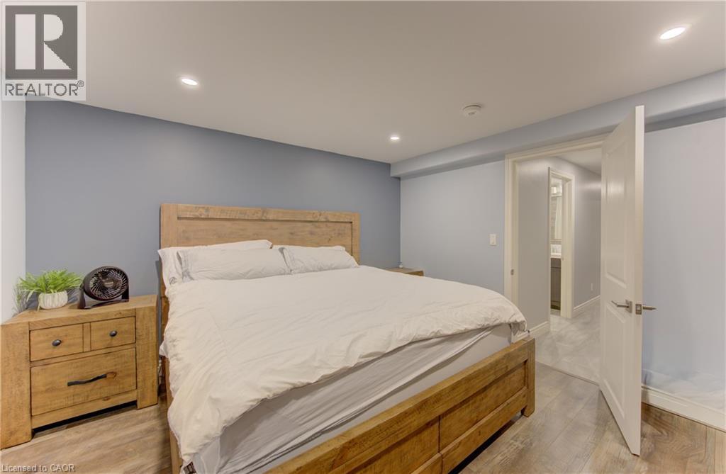 127 Strathcona Crescent, Kitchener, Ontario  N2B 2W8 - Photo 45 - 40840980