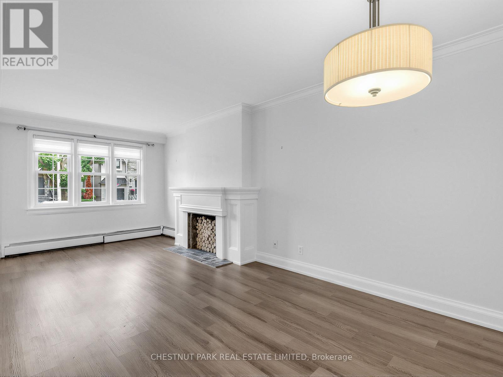 143 Glenvale Boulevard, Toronto, Ontario  M4G 2W2 - Photo 6 - C13447986