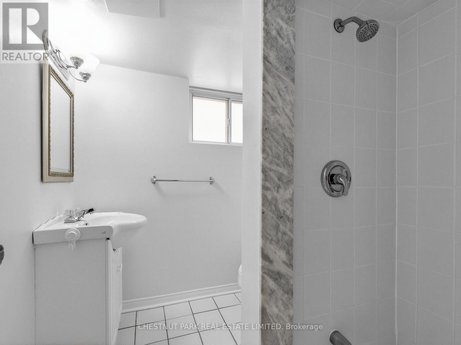 143 Glenvale Boulevard, Toronto, Ontario  M4G 2W2 - Photo 21 - C13447986