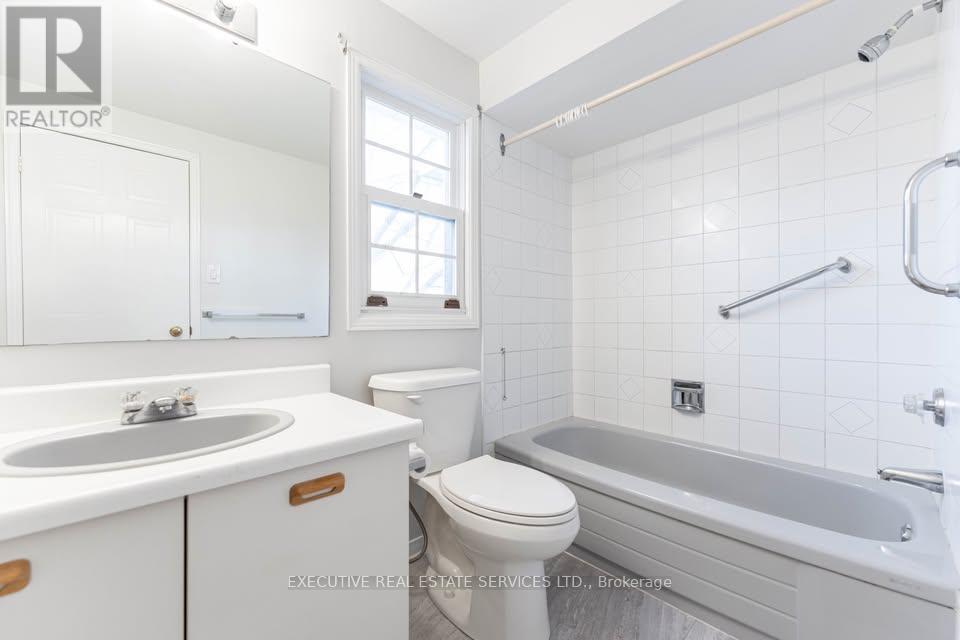 Upper - 11 Upland Drive, Whitby, Ontario  L1N 8H6 - Photo 32 - E13459568