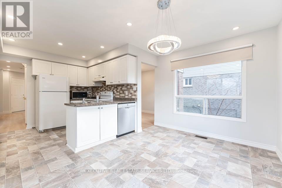 Upper - 11 Upland Drive, Whitby, Ontario  L1N 8H6 - Photo 14 - E13459568