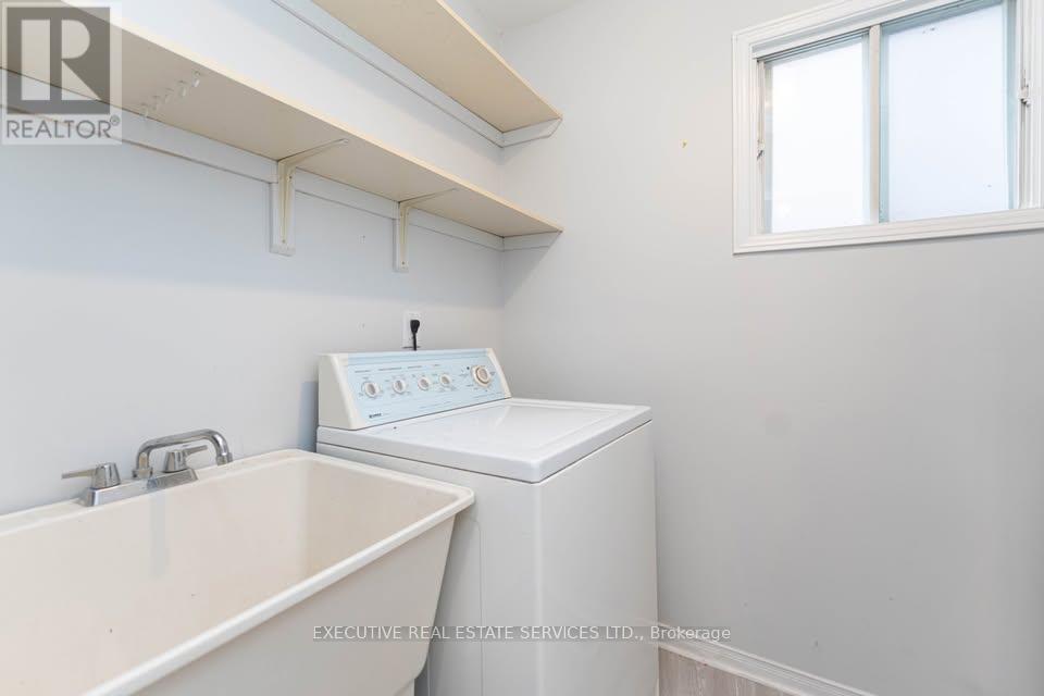 Upper - 11 Upland Drive, Whitby, Ontario  L1N 8H6 - Photo 8 - E13459568
