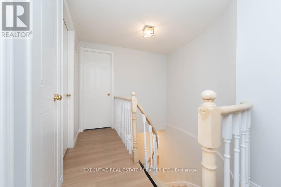 Upper - 11 Upland Drive, Whitby, Ontario  L1N 8H6 - Photo 22 - E13459568