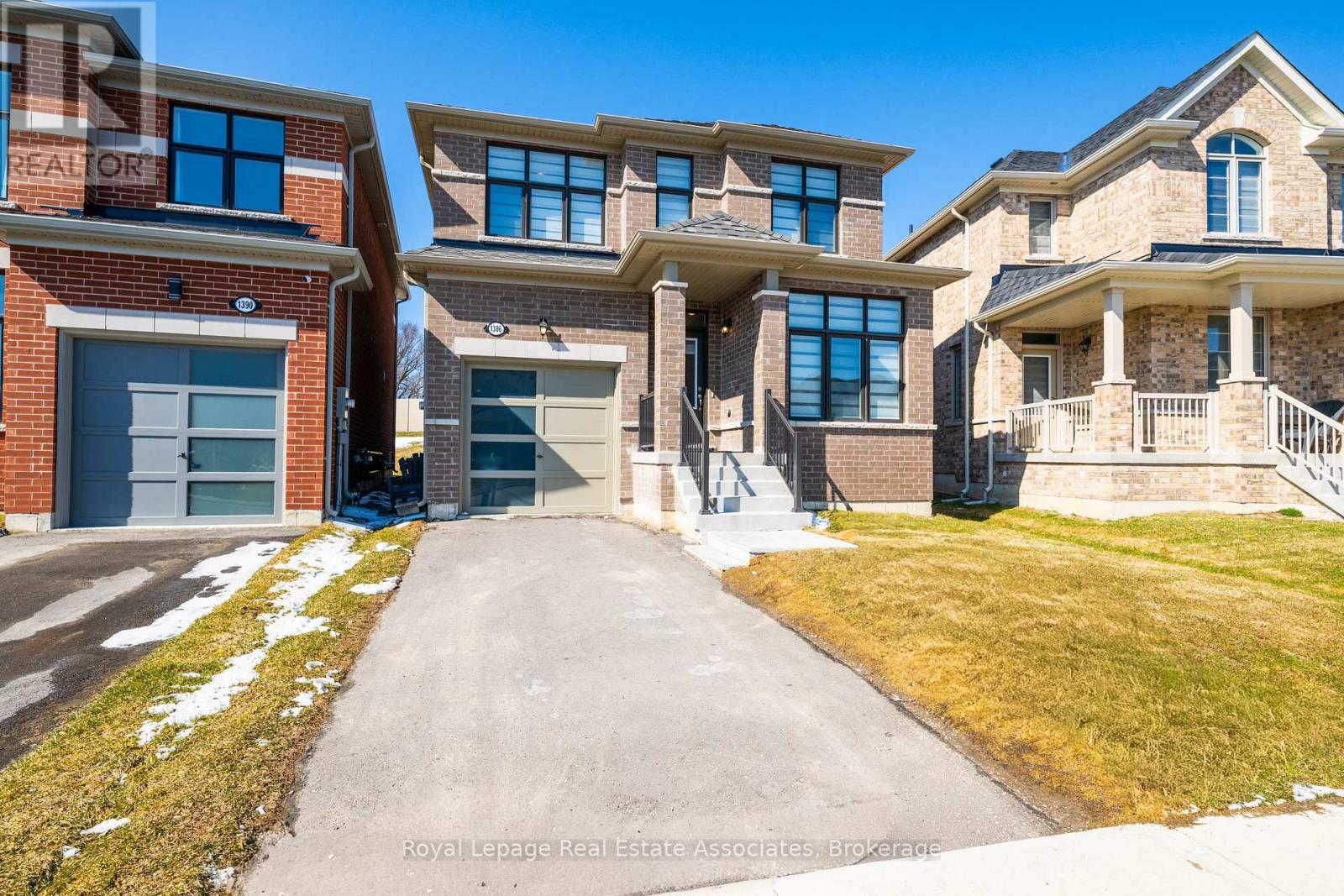 1386 Davis Loop, Innisfil, Ontario  L0L 1W0 - Photo 2 - N13222462