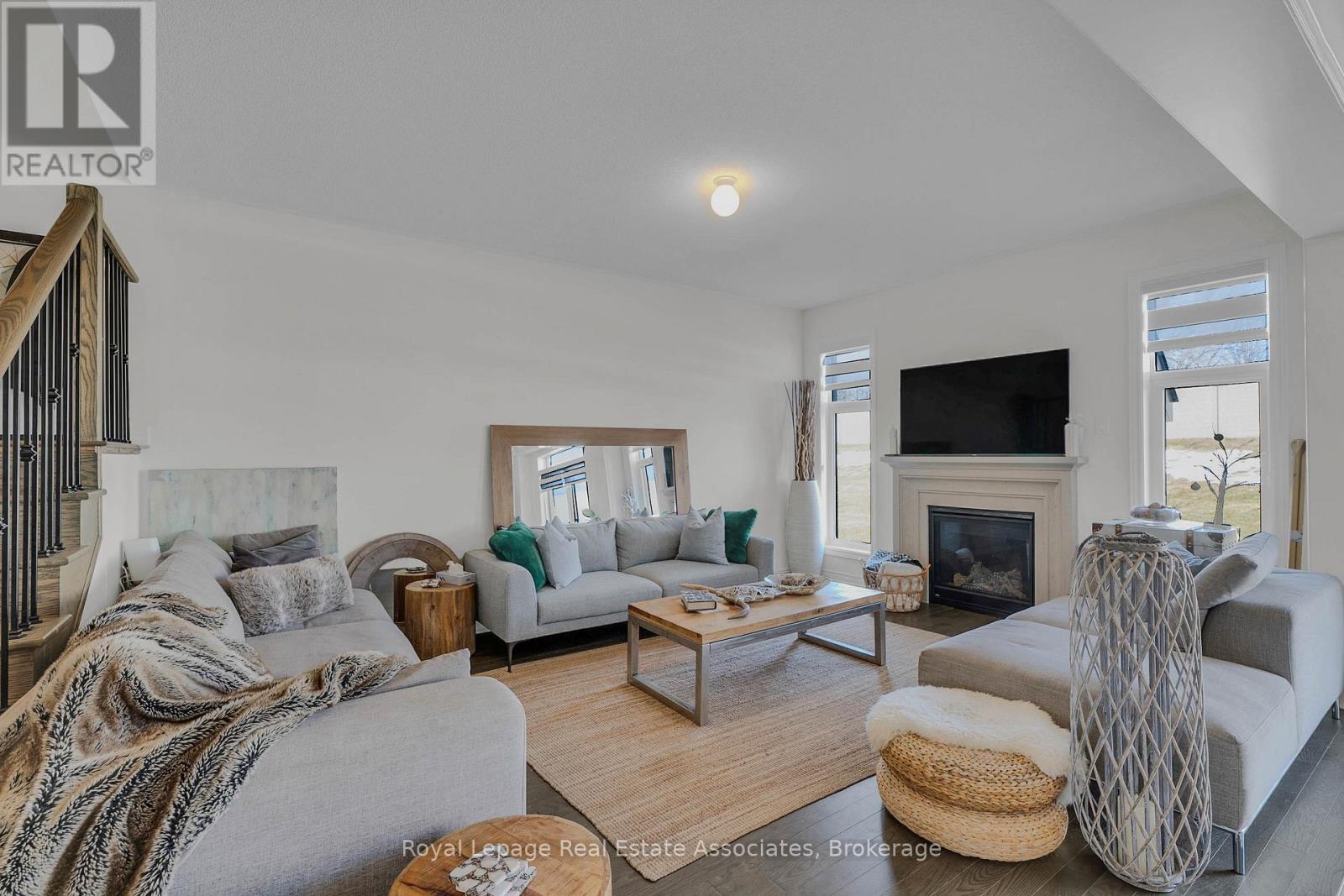 1386 Davis Loop, Innisfil, Ontario  L0L 1W0 - Photo 9 - N13222462