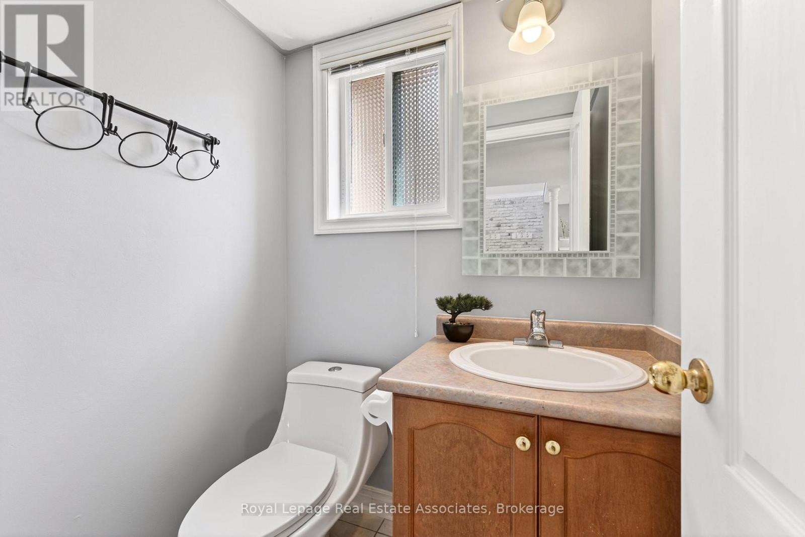 34 Bloom Crescent, Barrie, Ontario  L4N 0S8 - Photo 18 - S13427940