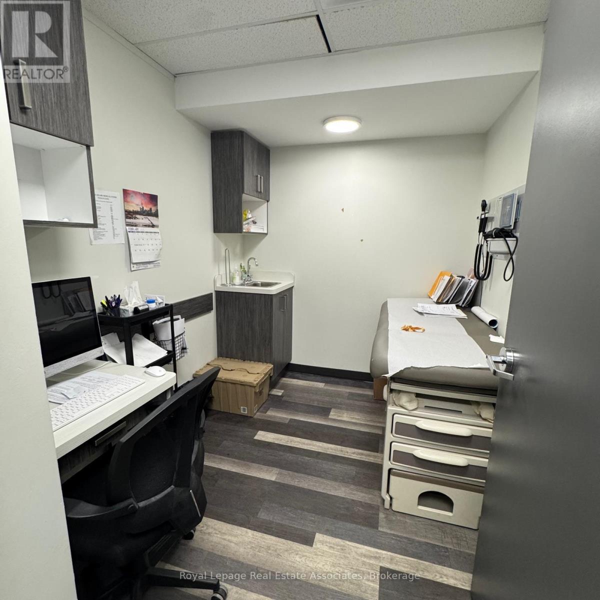 10 Main Street, Mississauga, Ontario  L5M 1X3 - Photo 6 - W12841508